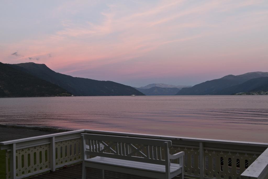 Kviknes Hotel Balestrand Exterior foto