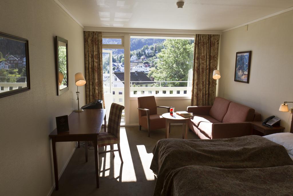 Kviknes Hotel Balestrand Zimmer foto