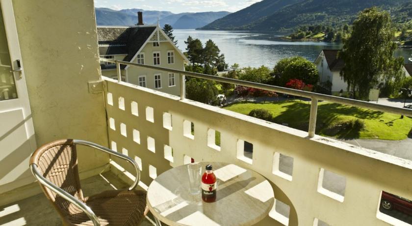 Kviknes Hotel Balestrand Exterior foto