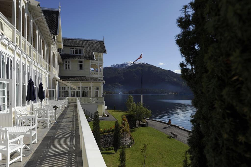 Kviknes Hotel Balestrand Exterior foto