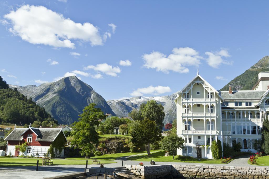 Kviknes Hotel Balestrand Exterior foto